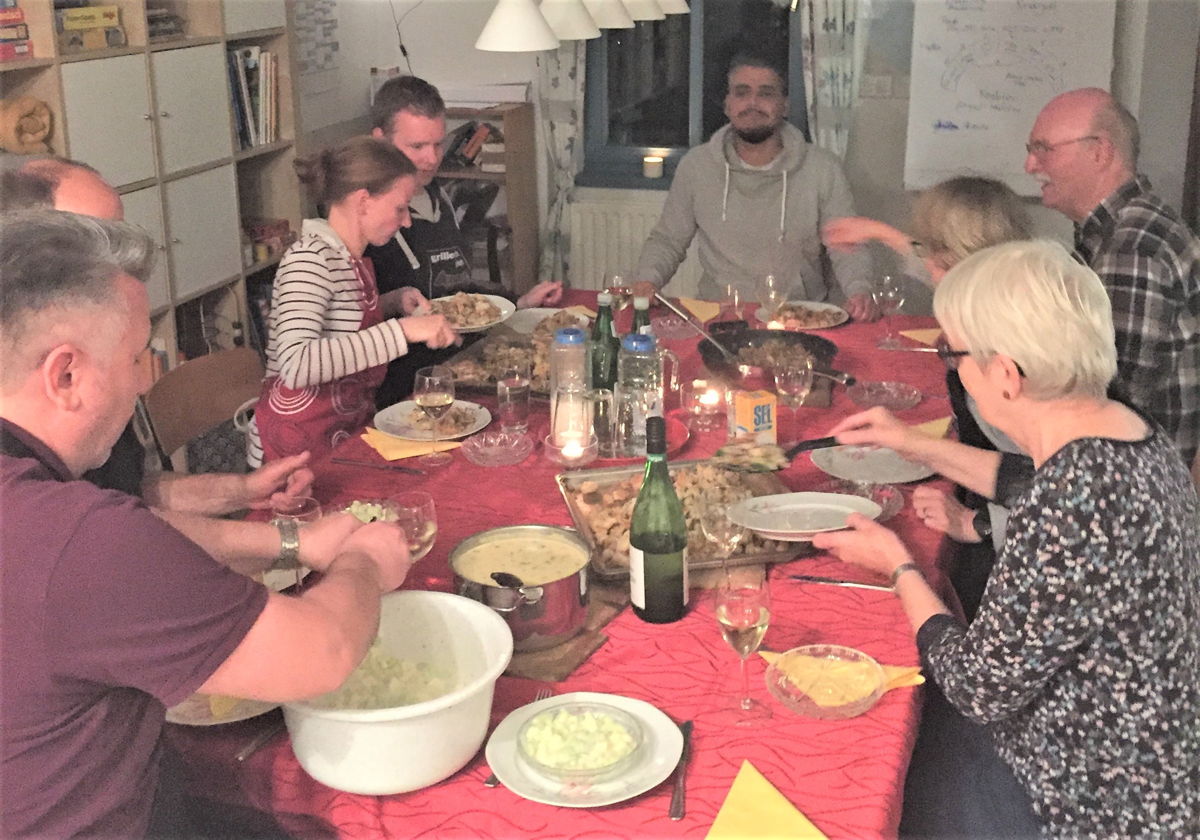 Leckeres Mahl nach abendlichem Kochtreffen im Haus Oberlar.