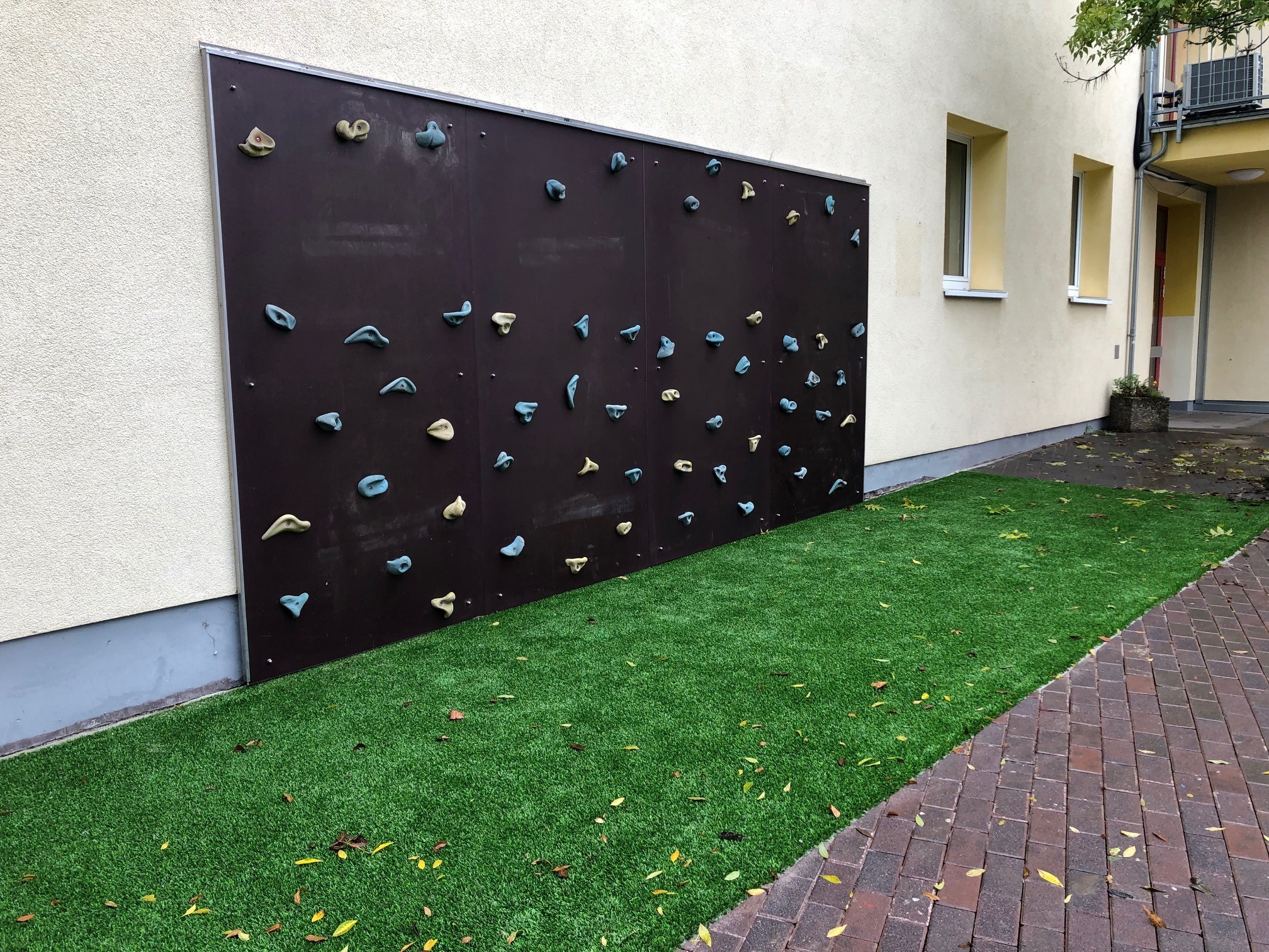 Kletterwand in der Janosch Grundschule