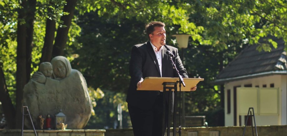 Alexander Biber zum Tag der Heimat auf dem Waldfriedhof.