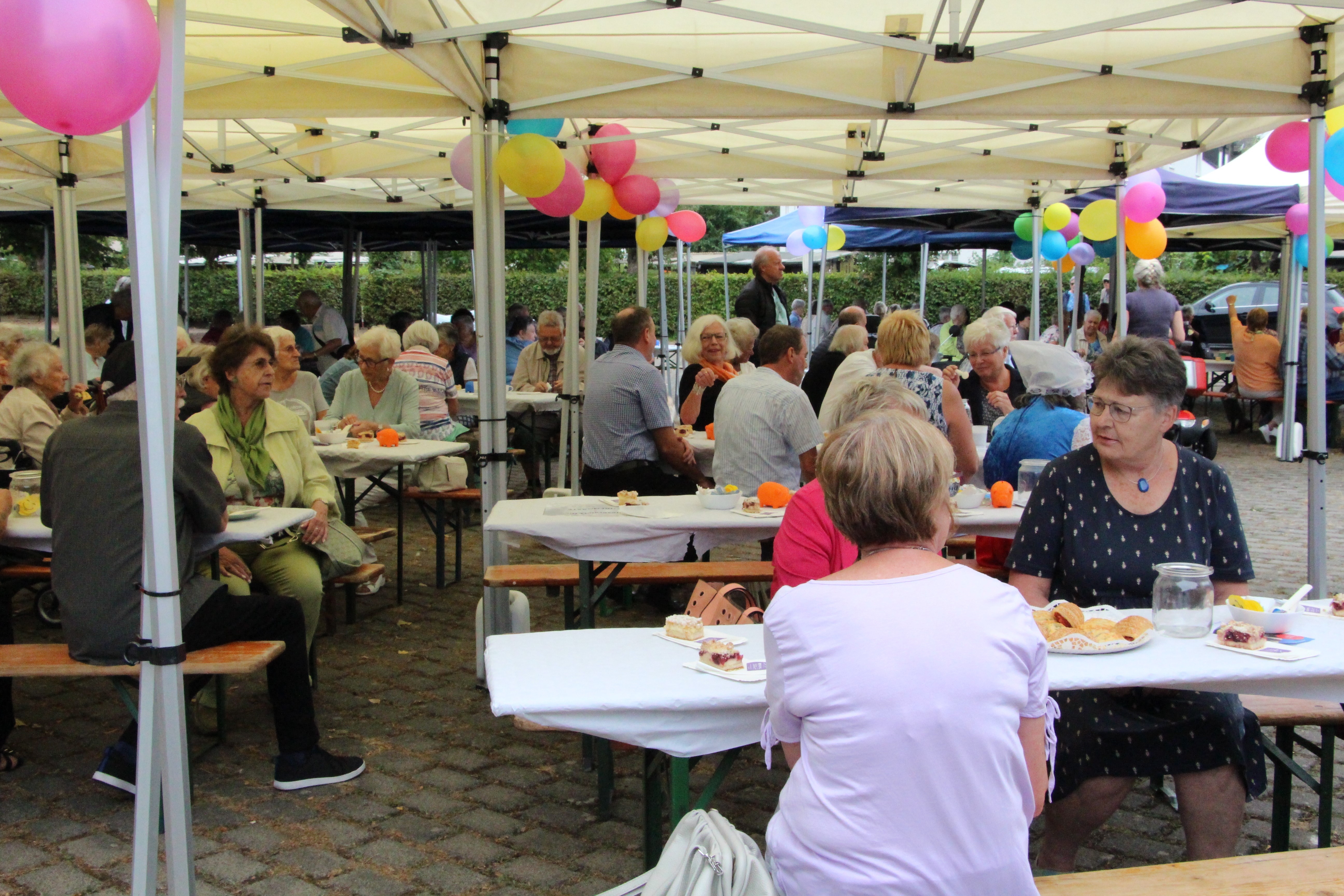 Seniorenfest auf der Hütte.