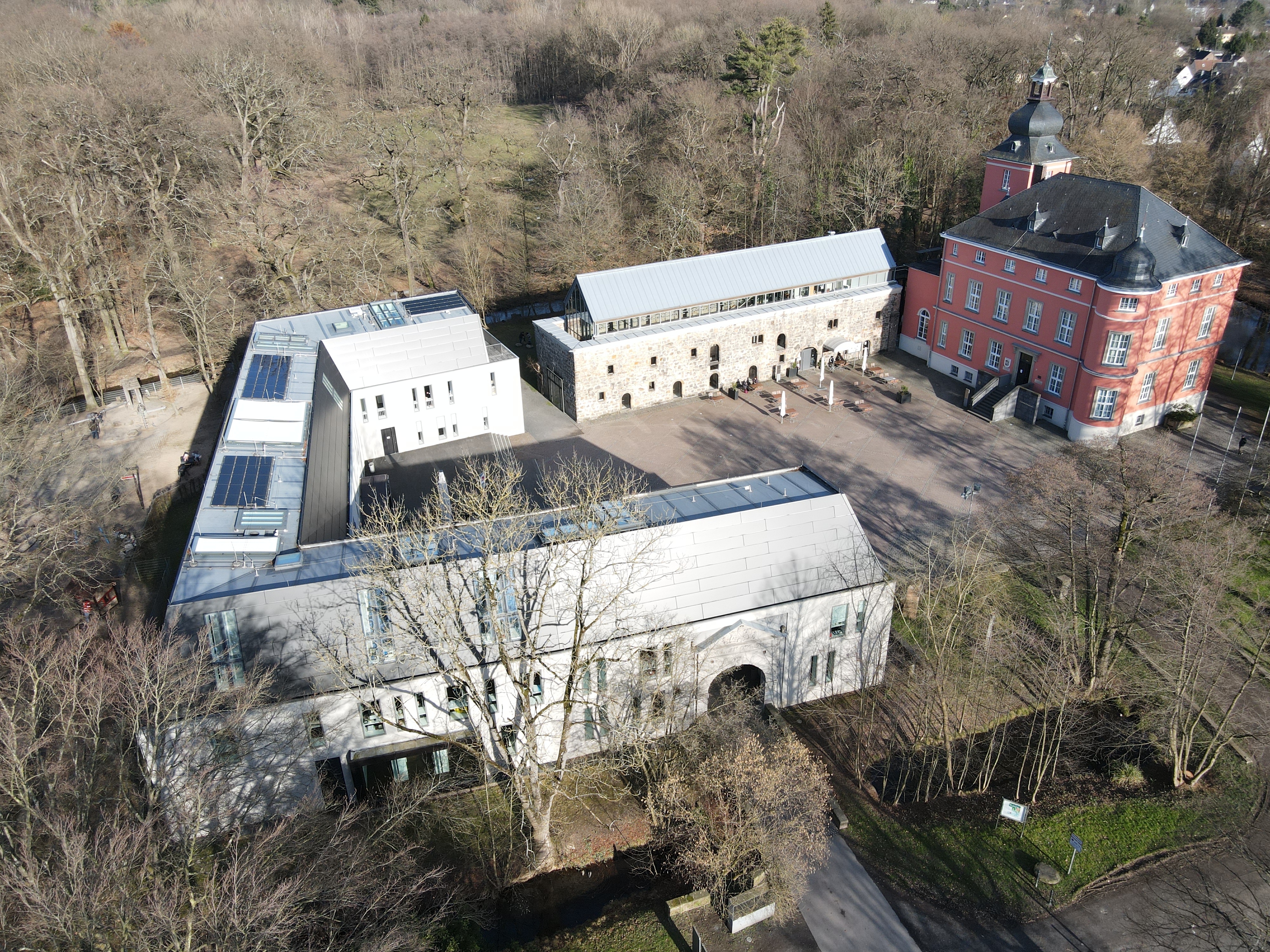 Burg Wissem aus der Luft.