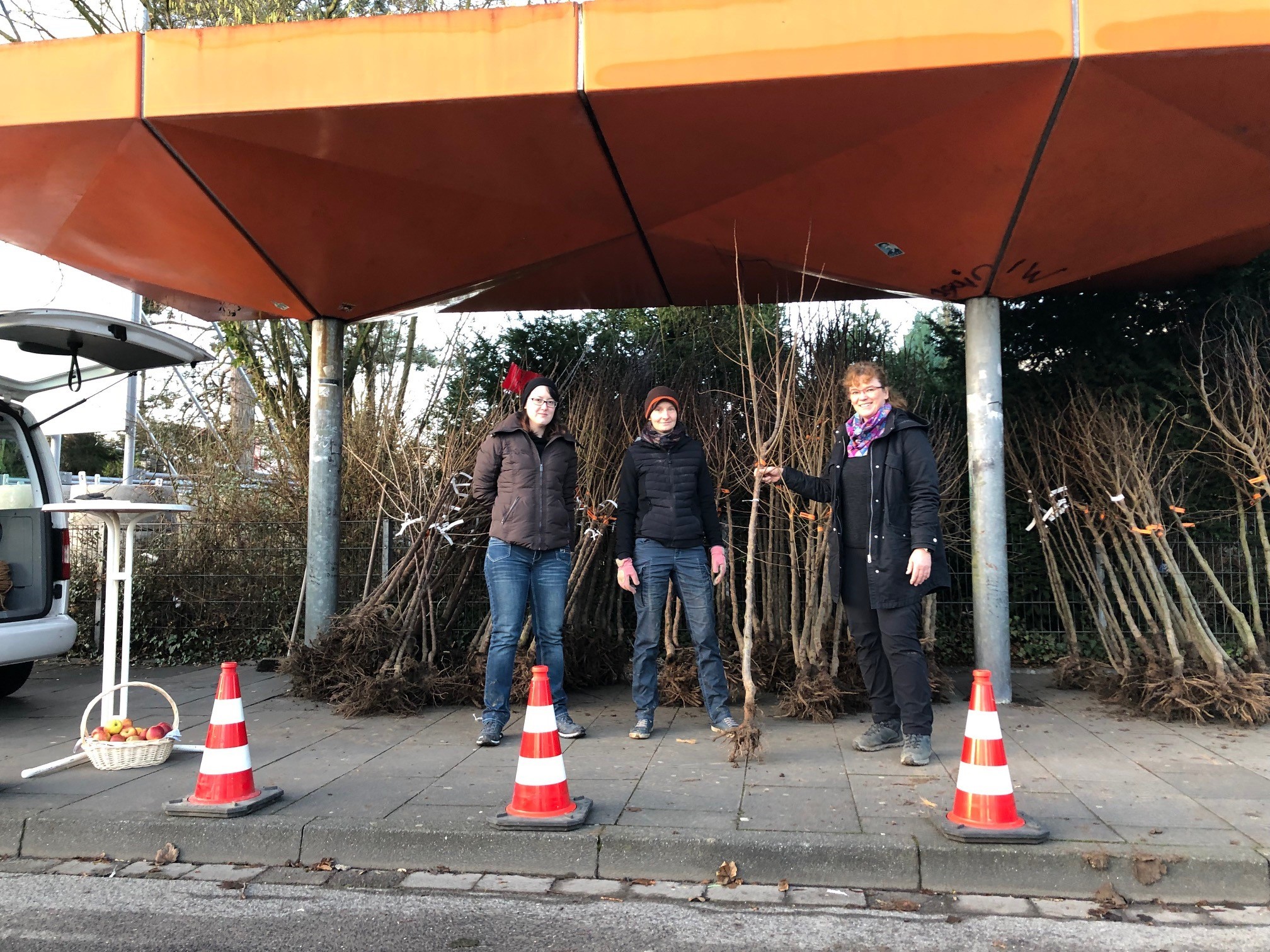 v.l. Angela Gerok, Suzanne Schwirian, Martina Neuer (Mitarbeiterinnen des  Amts für Umwelt- und Klimaschutz)