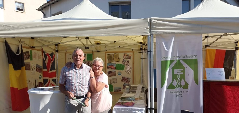 Mitglied Klaus Plümmer und Geschäftsführerin Adelheid Eick