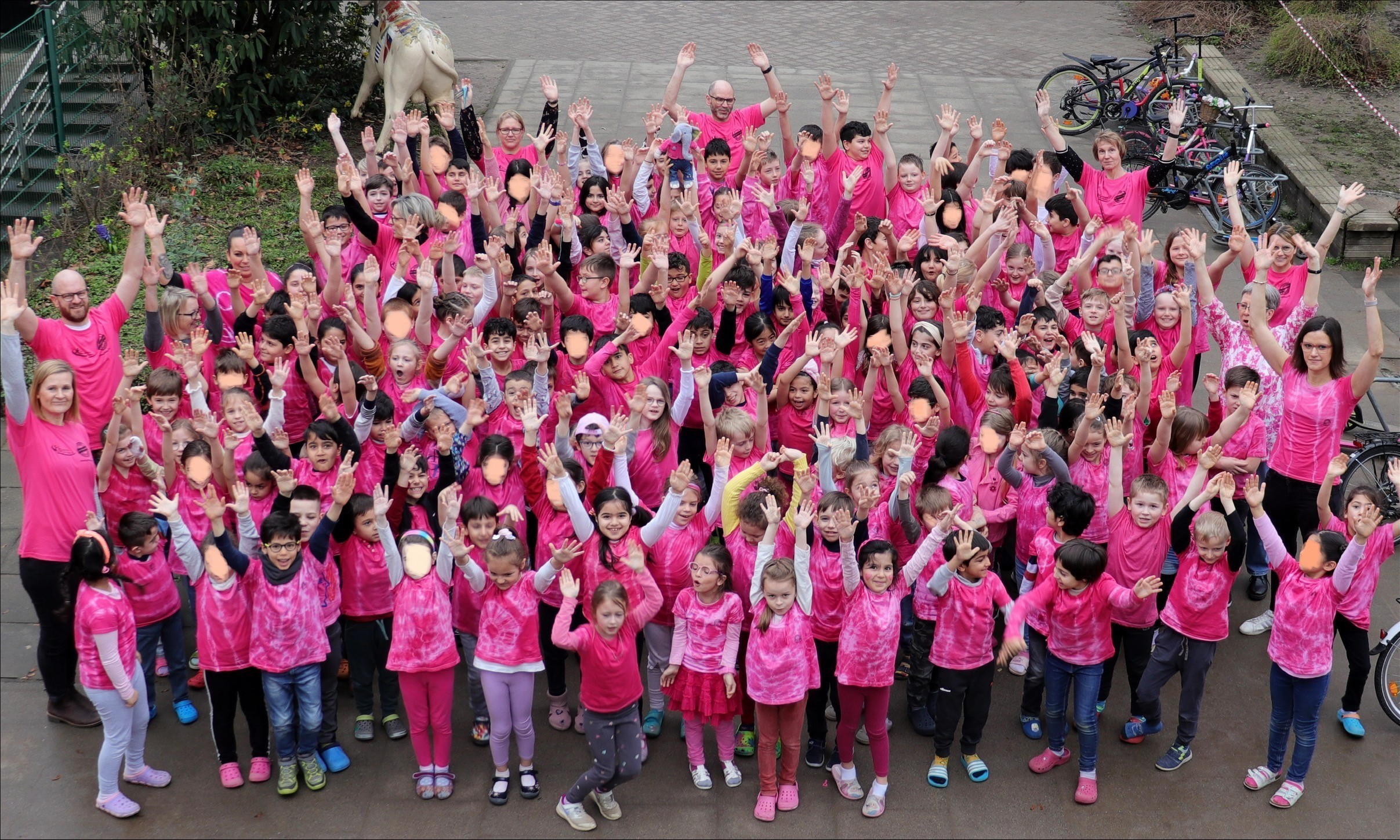 Die Schüler*innen in pink