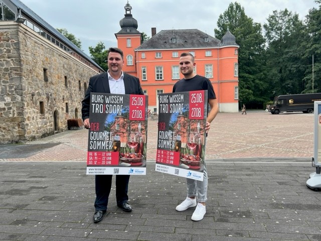 Bürgermeister Alexander Biber und Veranstaltungsleiter David Dornseifer