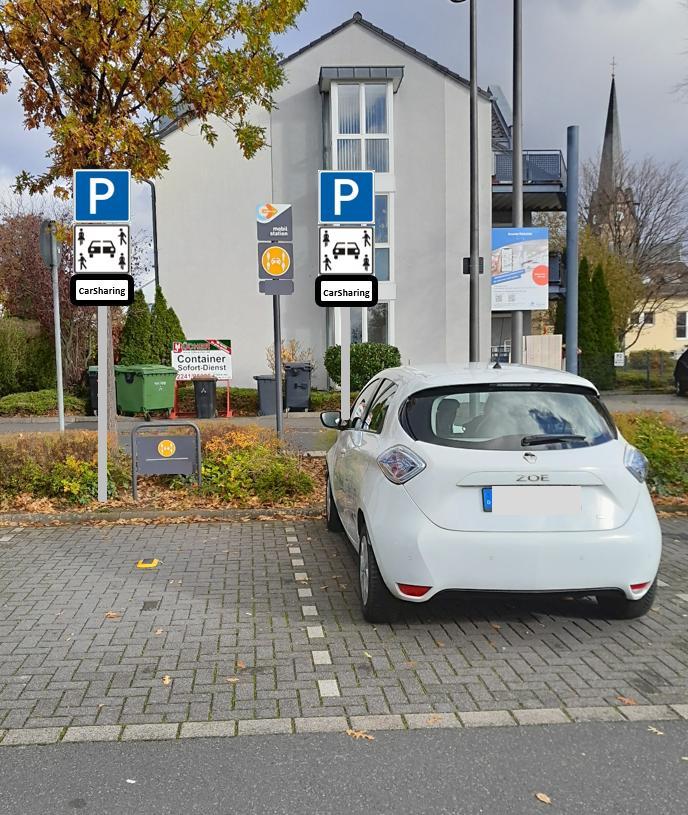 Auto auf Carsharing-Parkplatz