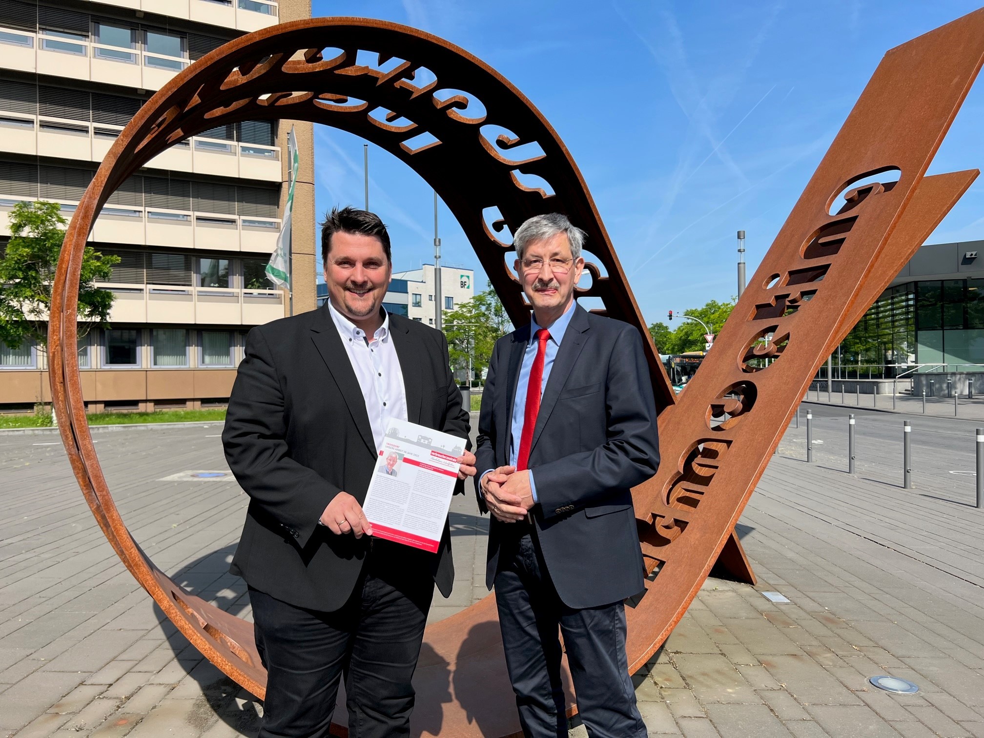 Bürgermeister Alexander Biber mit  Dr. Konstantin von Normann