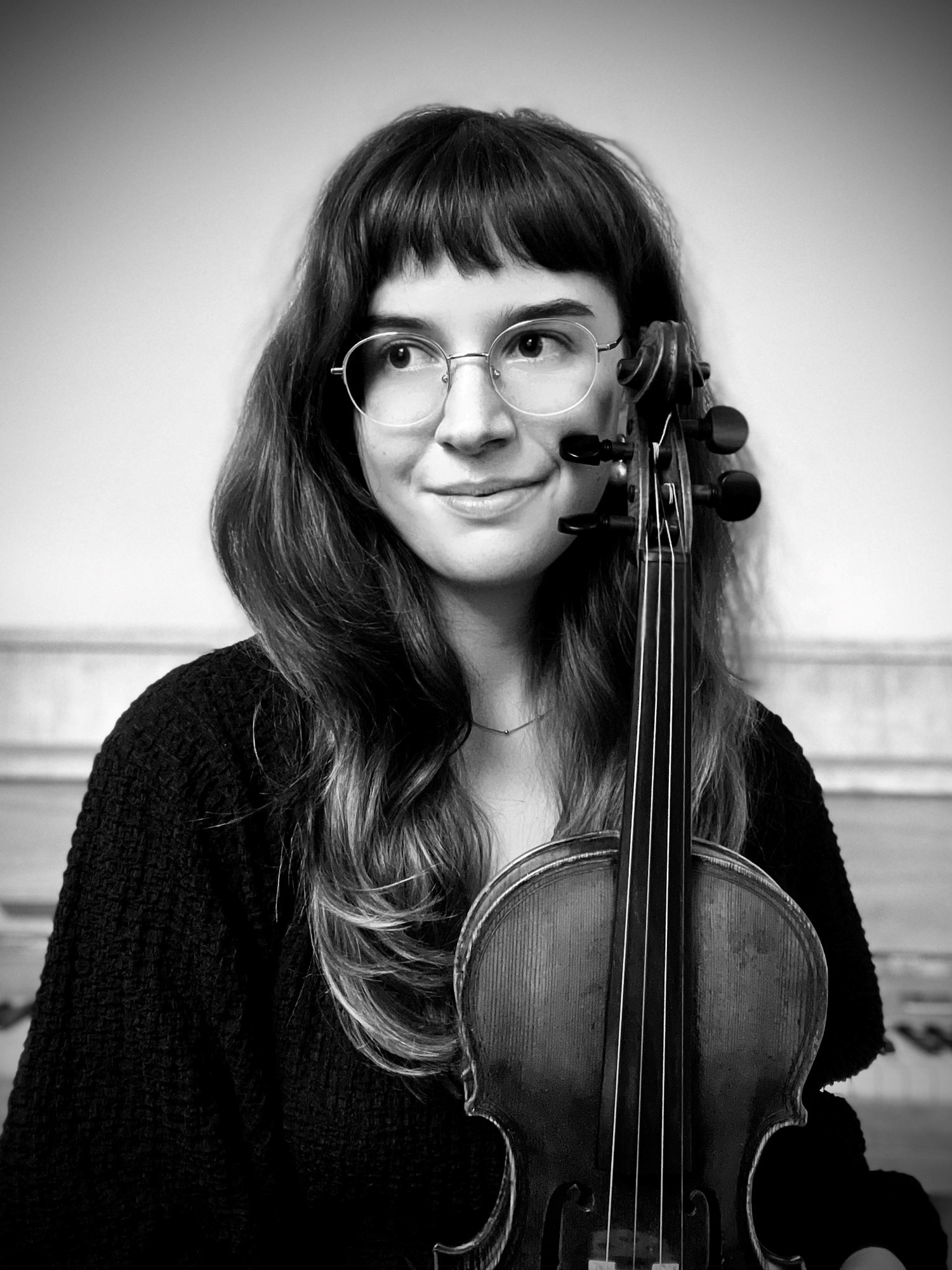 Jazzmusikerin Ania Badura mit Geige