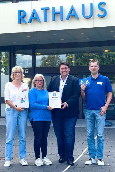 V.l. Gleichstellungsbeauftragte Petra Römer-Westarp, Familienhebamme Petra Schuck, Bürgermeister Alexander Biber und Jörn Radtke, Koordinator des Netzwerks Frühe Hilfen