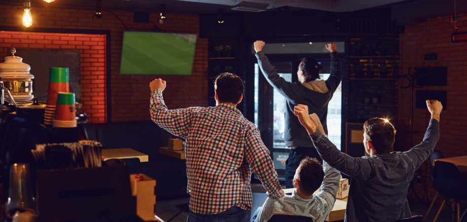 Public Viewing in der Kneipe
