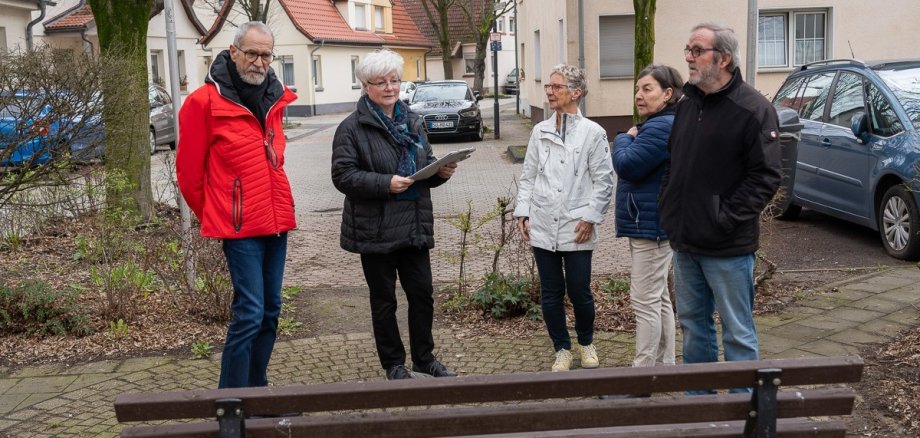 Ortsvorsteher Rudi Eich, Vorsitzende des Inklusionsbeirats Angela Pollheim, Rita Scholkemper, Stadtverordnete Kerstin Schnitzker-Scholtes, Behindertenbeauftragter Horst Oberhaus