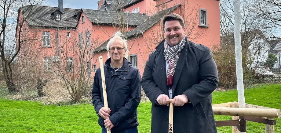 v.l. Dr. Hans-Bernd Bendl (Umweltamt) mit Bürgermeister Alexander Biber