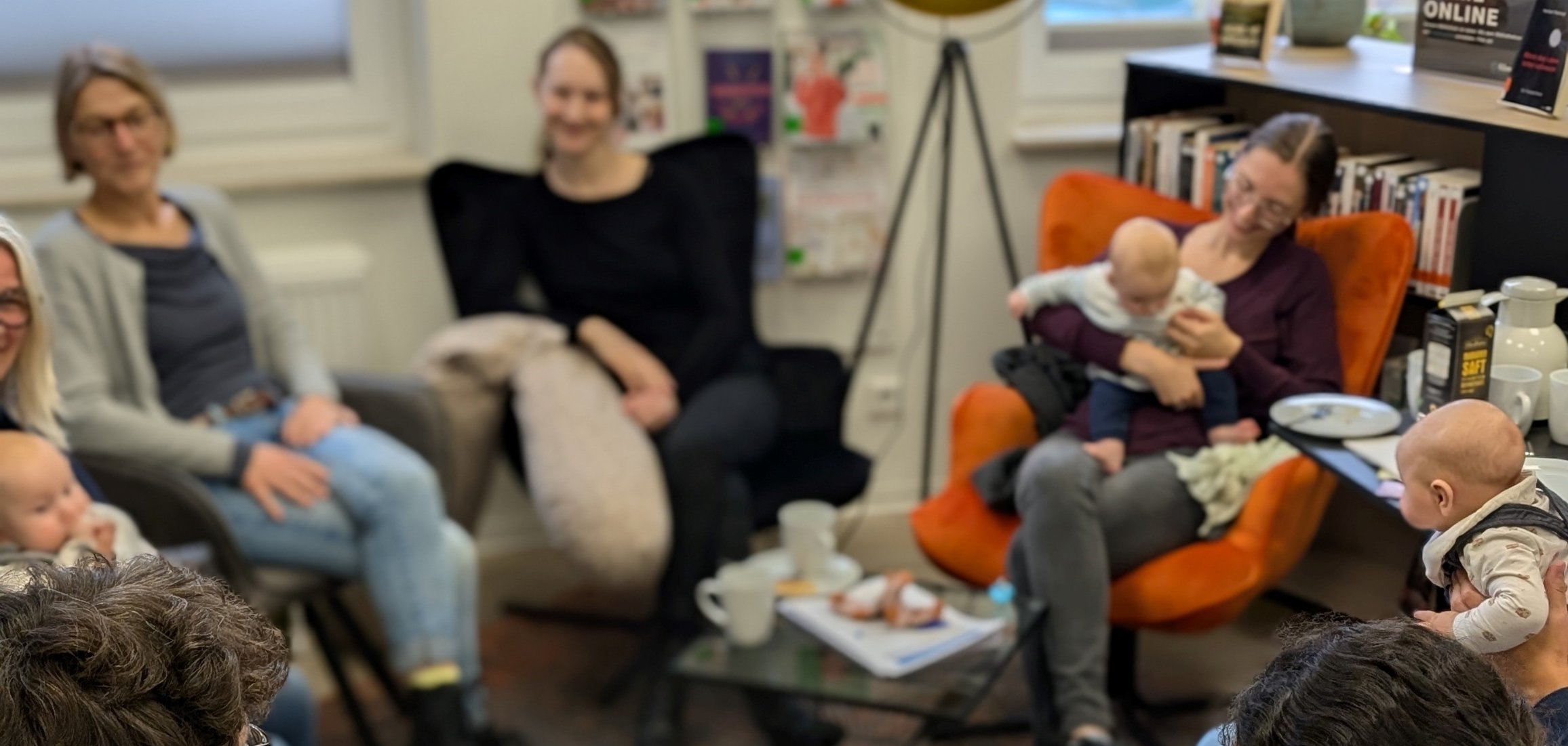 Teilnehmer*innen des Stillcafes