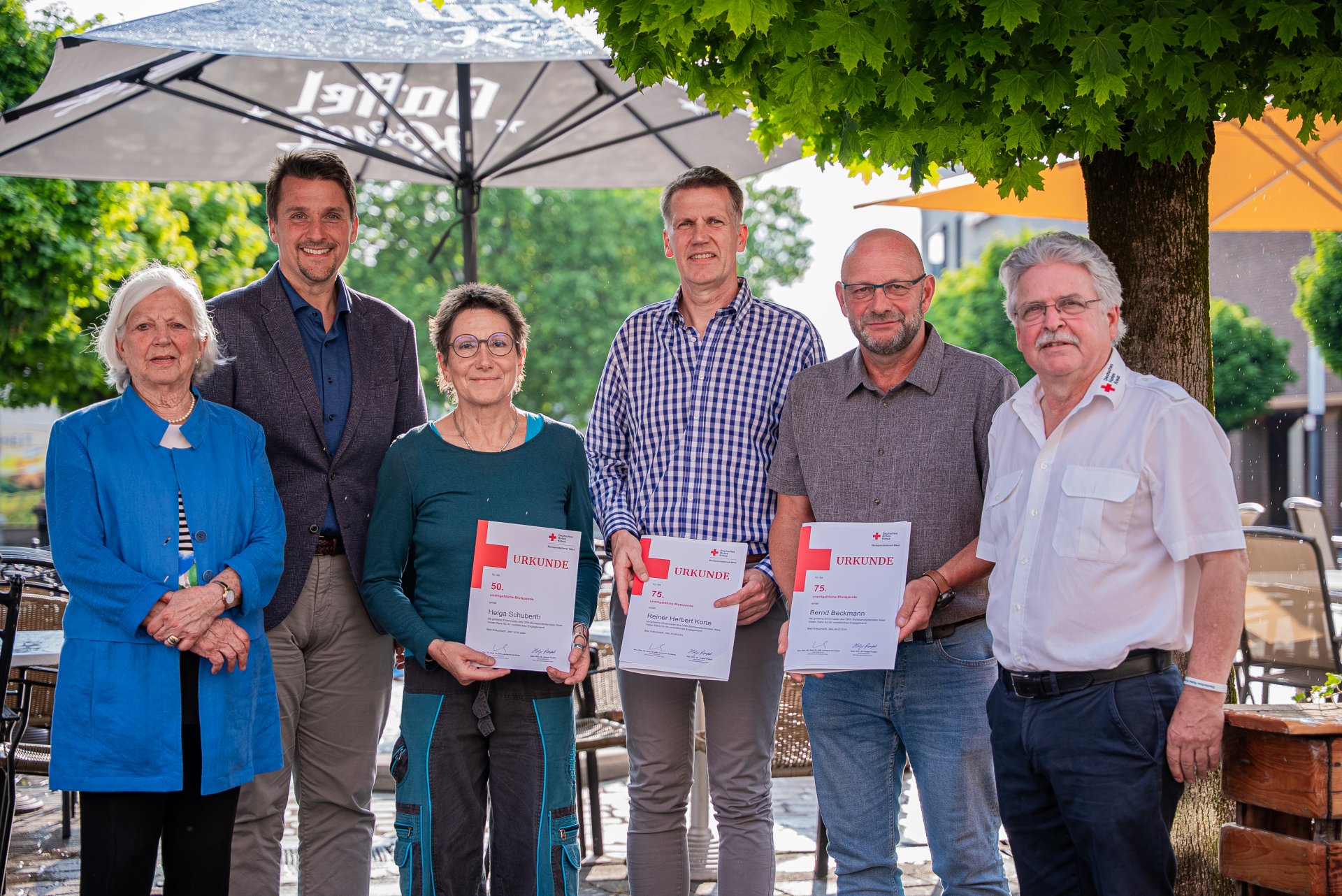 v.l.  Inge Laubenberger, Bürgermeister Alexander Biber, Helga Schuberth,  Reiner Herbert Korte, Bernd Beckmann, Kurt Wildemann
