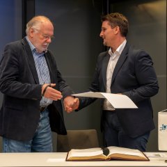 Harald Schliekert und Bürgermeister Alexander Biber