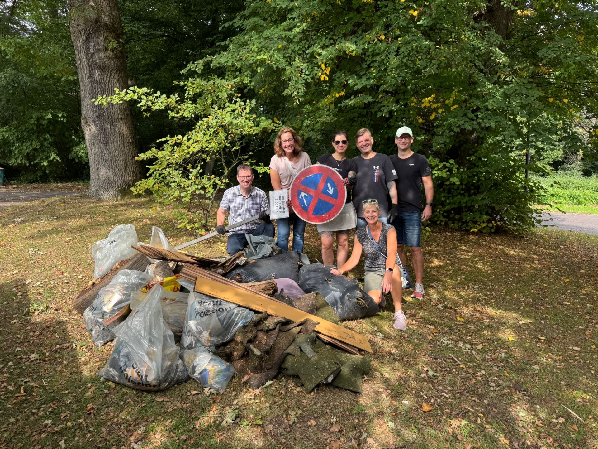 Team Boseln sammelte in Altenrath Müll