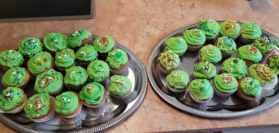 Alien-Cupcakes