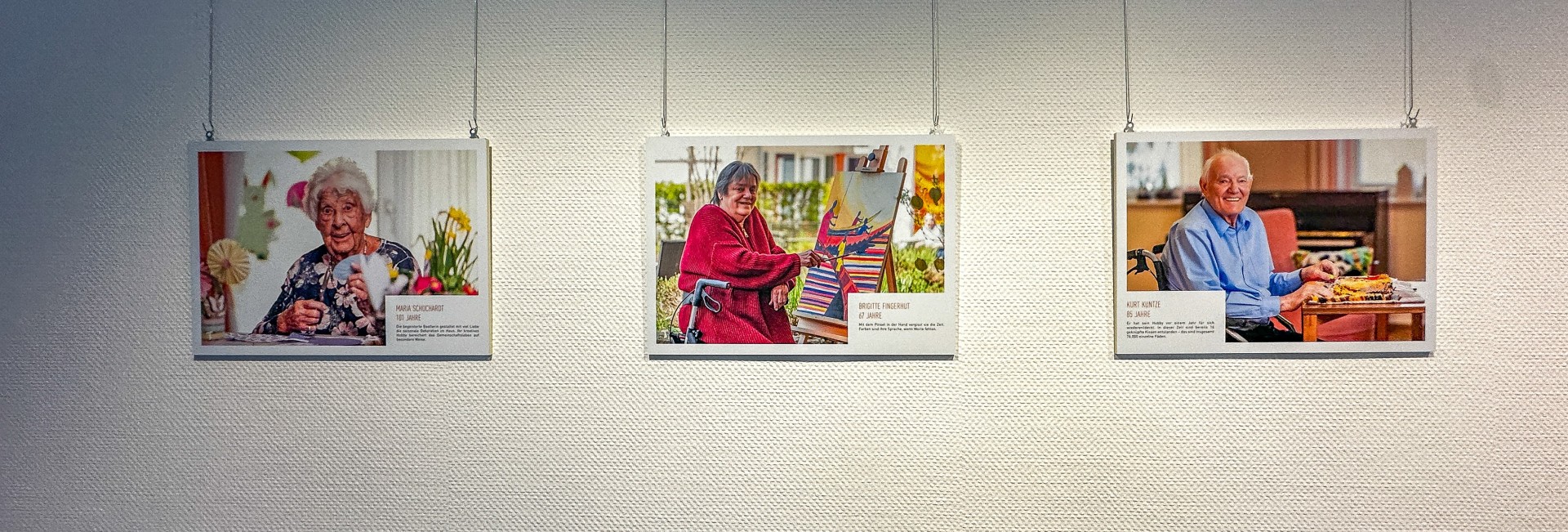 Drei Fotos der Ausstellung