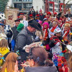 BM Biber steigt in den symbolischen Topf