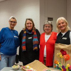 Vier Damen der Quilt-Gruppe