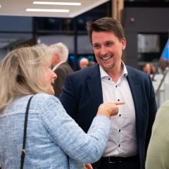 Bürgermeister Alexander Biber im Gespräch.