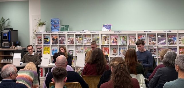 Personen in der Stadtbibliothek