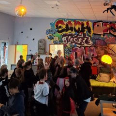 Link öffnet seitenüberlagerndes Dialog-Fenster