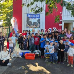 Gruppenbild des Mehrgenerationenhauses und Familienzentrums Daimlerstraße