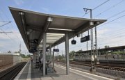 Bahnsteig am Bahnhof Troisdorf