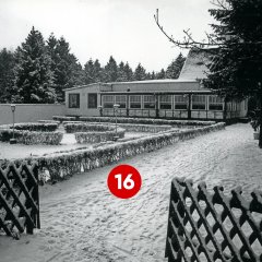 16. Türchen: Waldcafé und Restaurant Haus Ravensberg an der Altenrather Straße aufgenommen am 30.12.1968 (Fotograf: Fritz Vogel; Stadtarchiv Troisdorf, Fotonachlass Vogel)