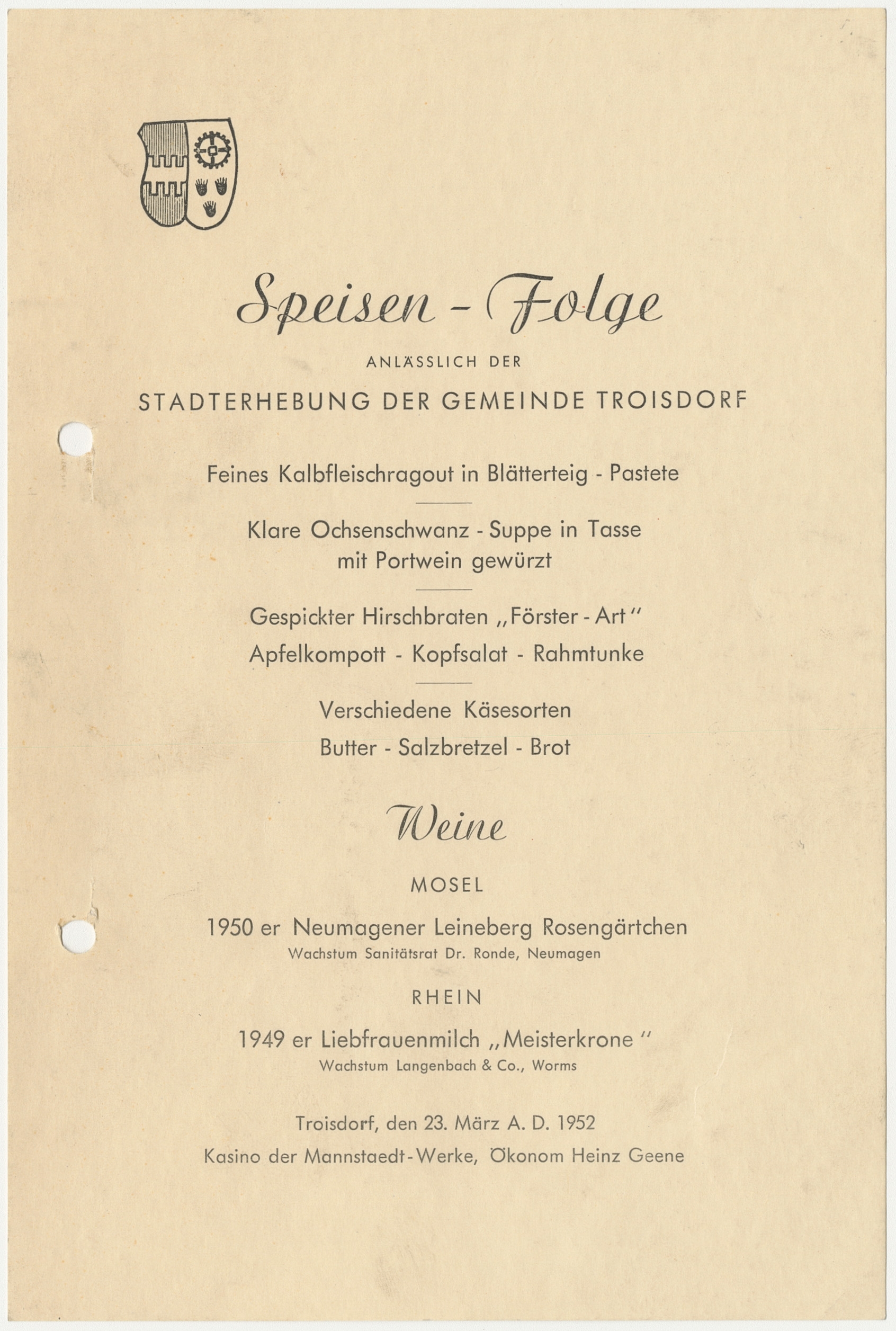 Speisefolge anlässlich der Stadterhebung der Gemeinde Troisdorf, 1952 (Bild: Stadtarchiv Troisdorf) Speisefolge anlässlich der Stadterhebung der Gemeinde Troisdorf, 1952 (Bild: Stadtarchiv Troisdorf)