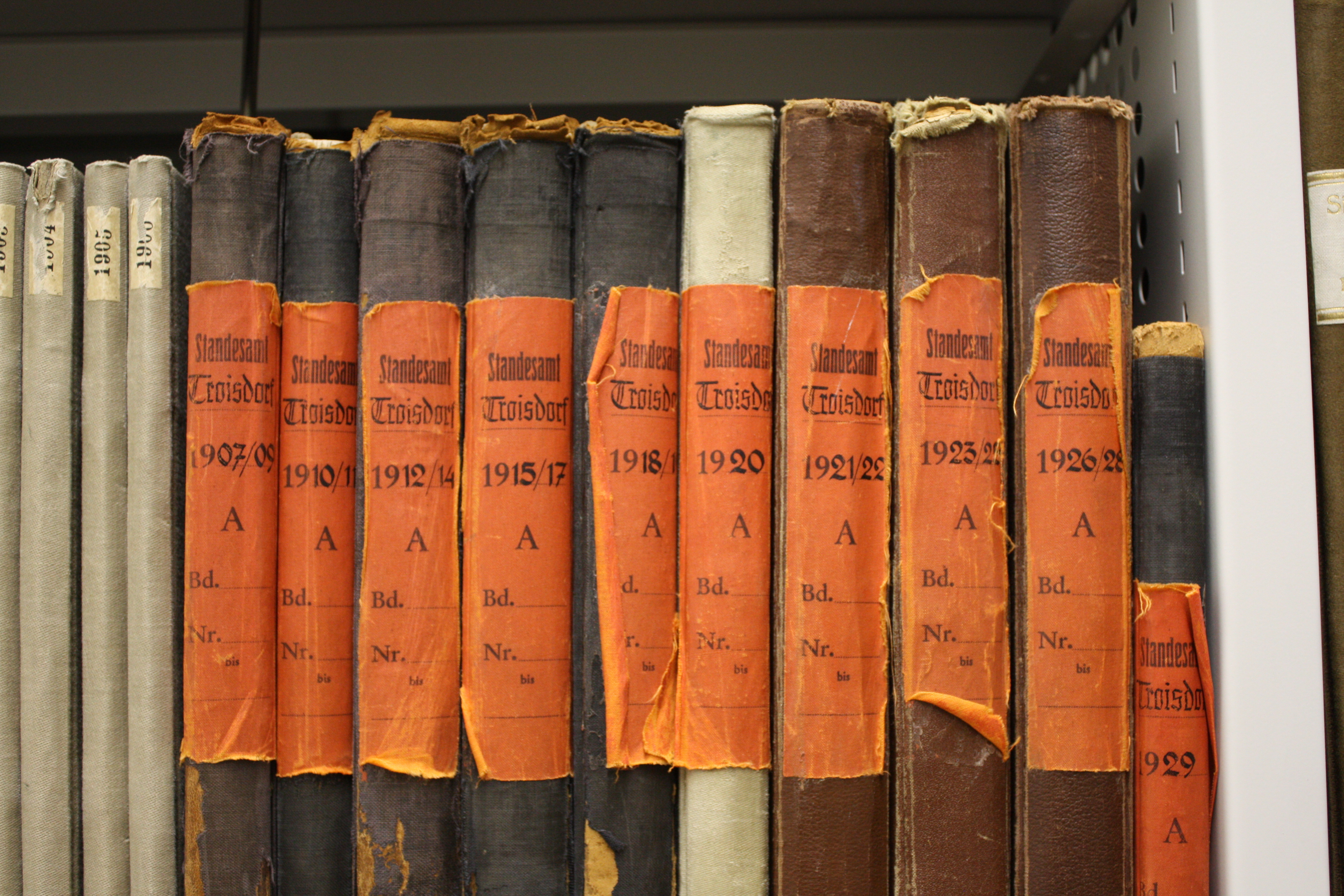 Troisdorfer Standesamtsregister (Bild: Stadtarchiv Troisdorf) Troisdorfer Standesamtsregister (Bild: Stadtarchiv Troisdorf)