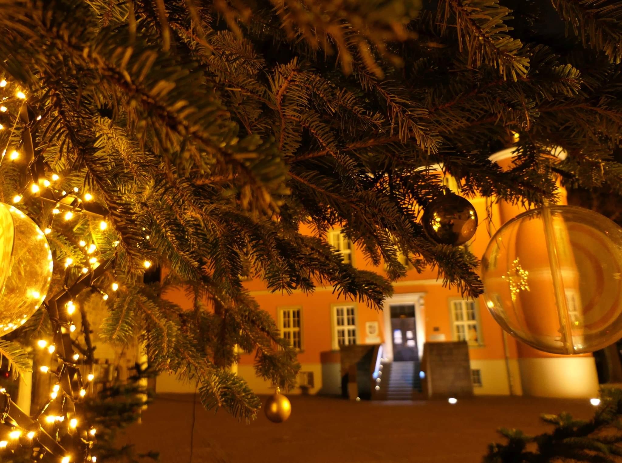 Burg Wissem zur Weihnachtszeit (Bild: Stadt Troisdorf) Burg Wissem zur Weihnachtszeit (Bild: Stadt Troisdorf)