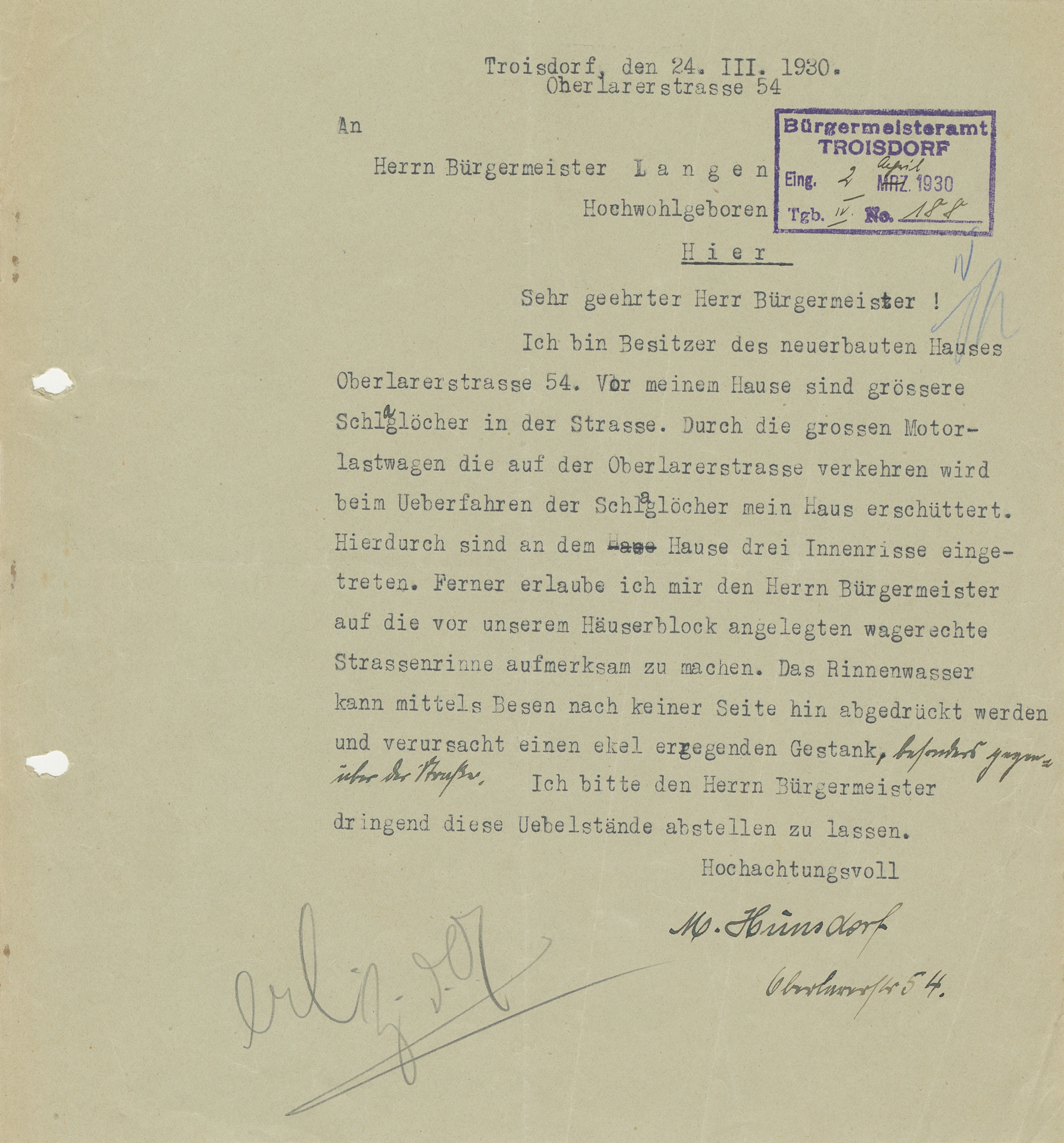 Schreiben eines Anwohners an das Troisdorfer Bürgermeisteramt vom 24.03.1930 mit der Bitte, vorhandene Straßenschäden und Missstände in der damaligen Oberlarer Straße auszubessern (Quelle: Stadtarchiv Troisdorf, A 1659, Bl. 92) Schreiben eines Anwohners an das Troisdorfer Bürgermeisteramt vom 24.03.1930 mit der Bitte, vorhandene Straßenschäden und Missstände in der damaligen Oberlarer Straße auszubessern (Quelle: Stadtarchiv Troisdorf, A 1659, Bl. 92)